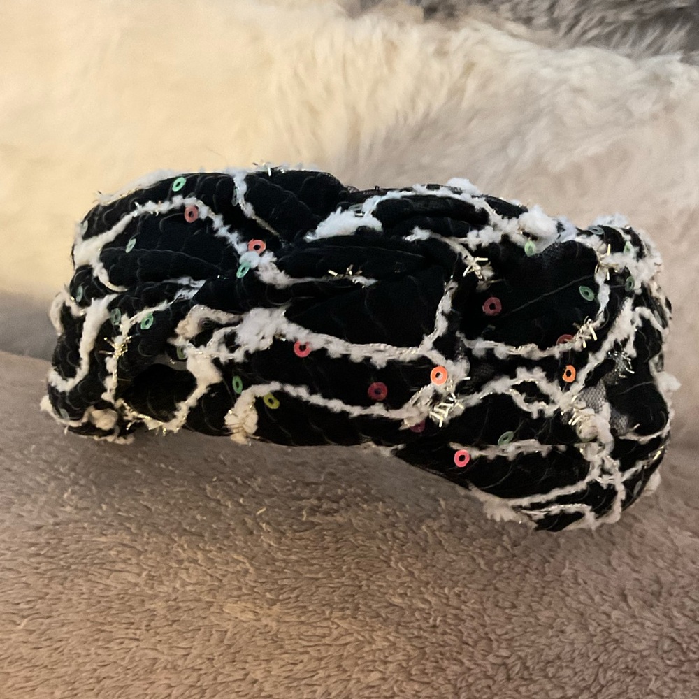 HEADBAND